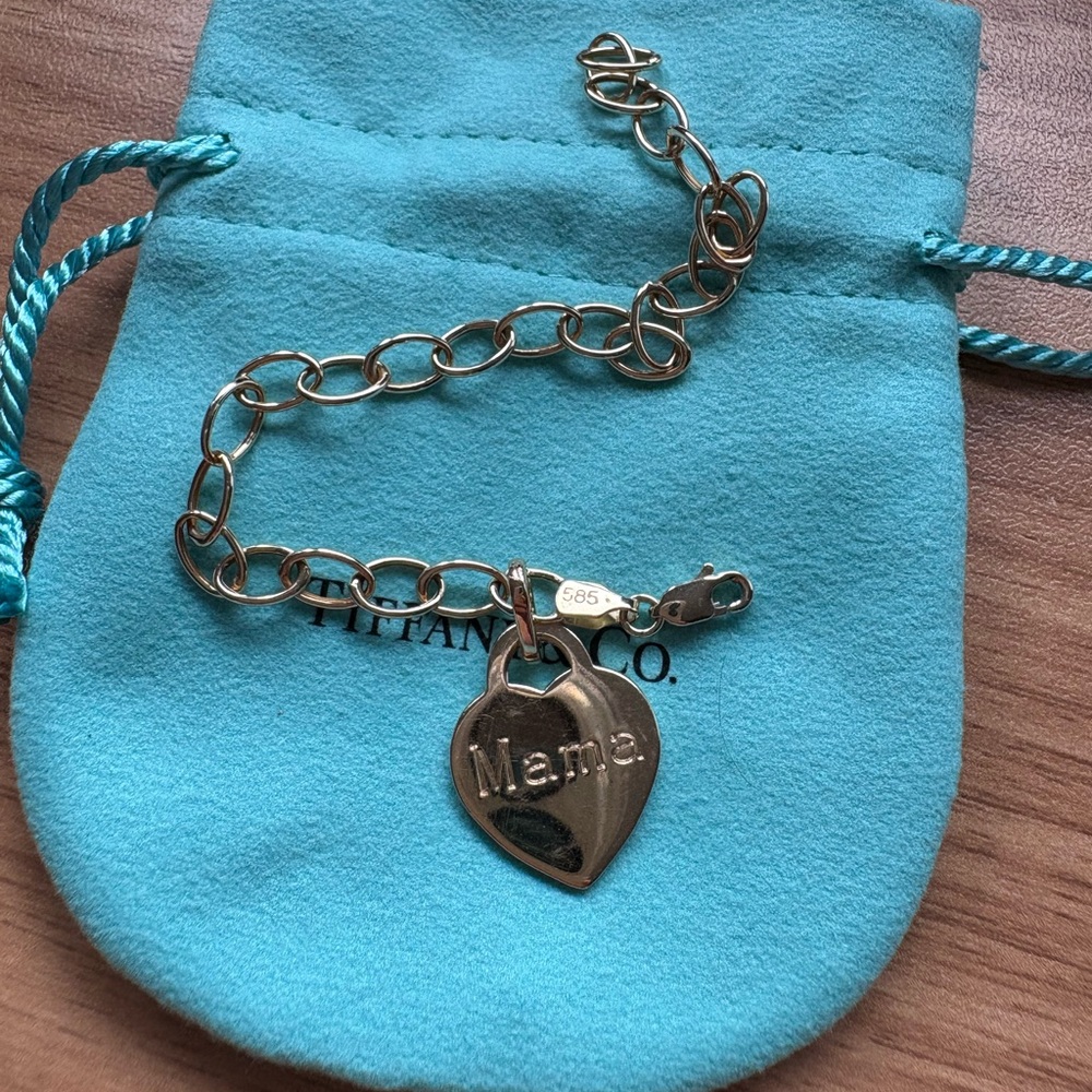 Gold “Mama” Heart Charm Bracelet